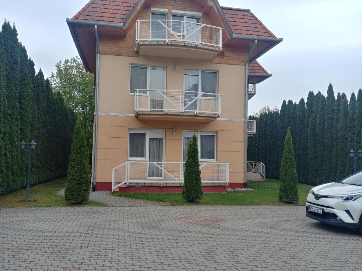 Arnyas Apartment Balatonlelle Luaran gambar
